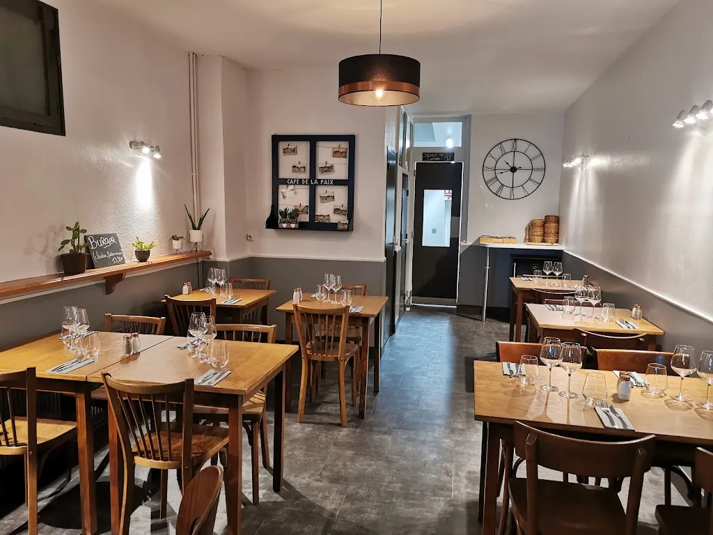 Café de la Paix restaurant in Saint-Calais