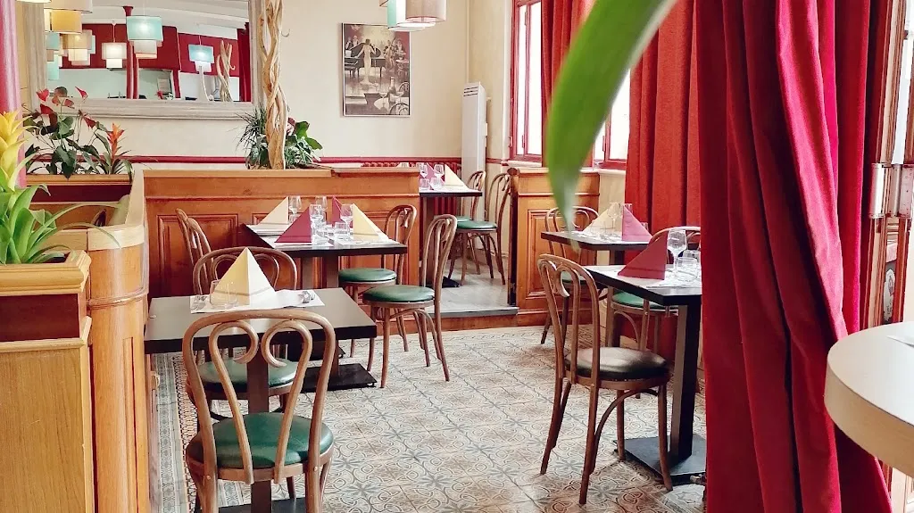 Creperie Brasserie La Banque restaurant in Saint-Calais