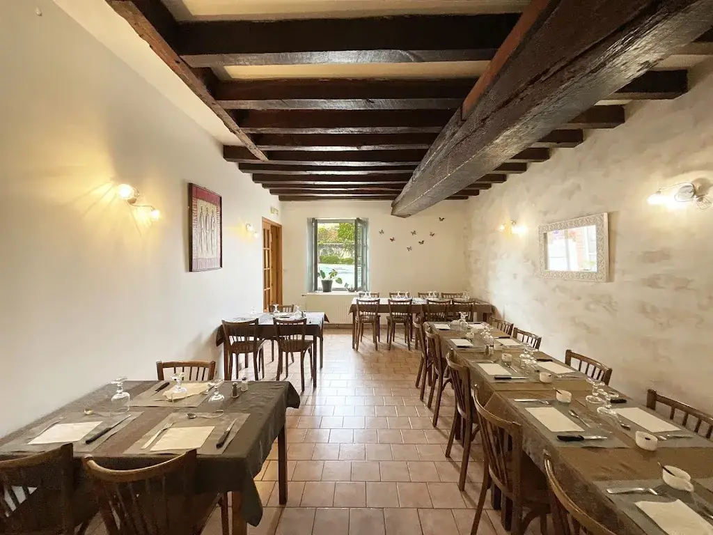 Le Gout Du Jour restaurant in Marolles-lès-Saint-Calais