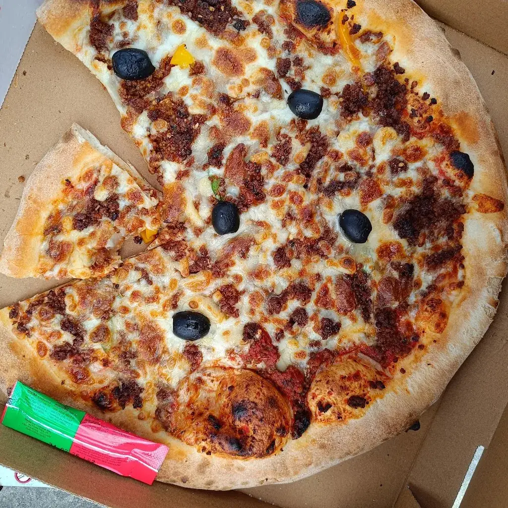 Carole LEBRET BESLEY_My snack pizza_Saint-Calais_review