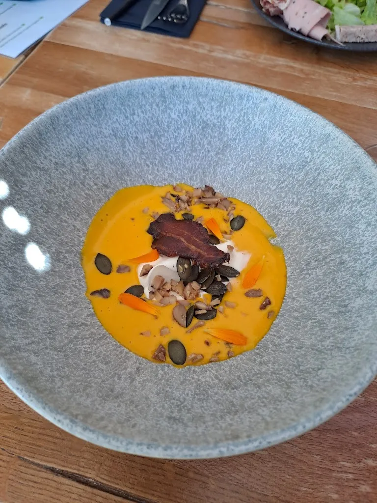 Stéphanie J_L'Artiblo_Saint-Cyr-sur-Loire_recensione