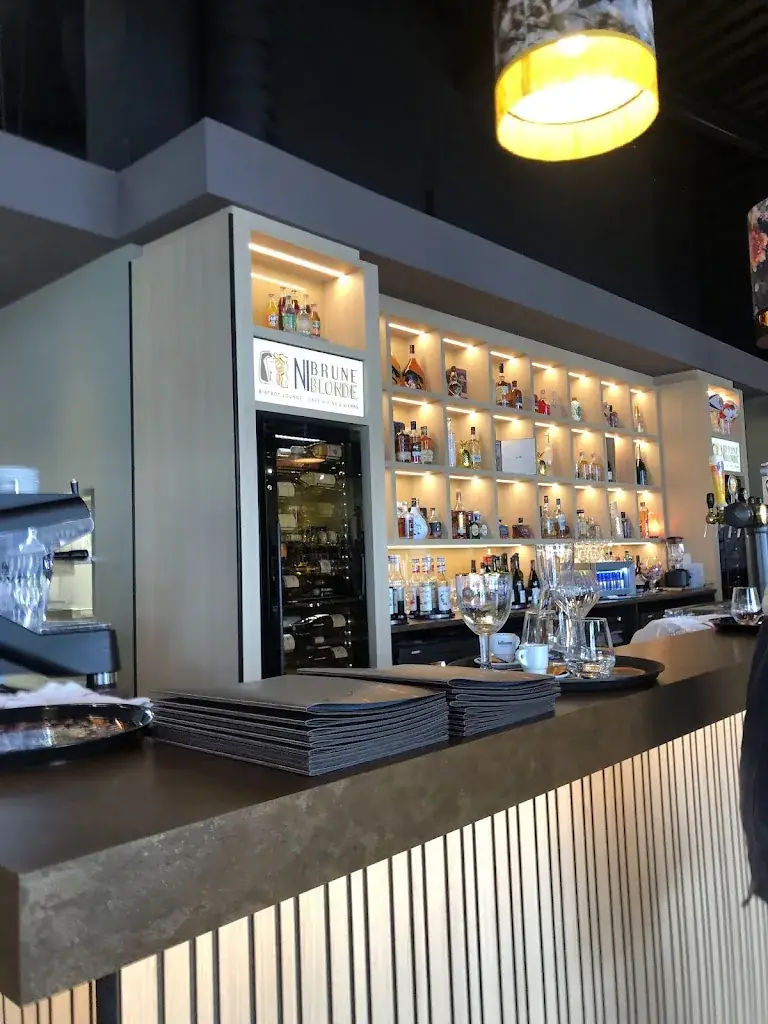 No Cloud_Ni Brune Ni Blonde_Saint-Cyr-sur-Loire_review