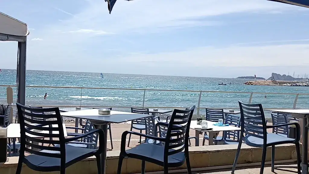 L'Equateur_Saint-Cyr-sur-Mer_slider_image_2