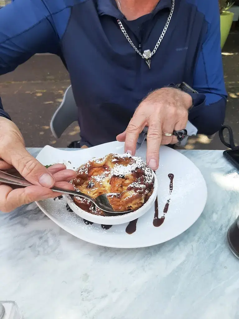 Nina Alex_Les 20 Bavards_Montrond-les-Bains_review