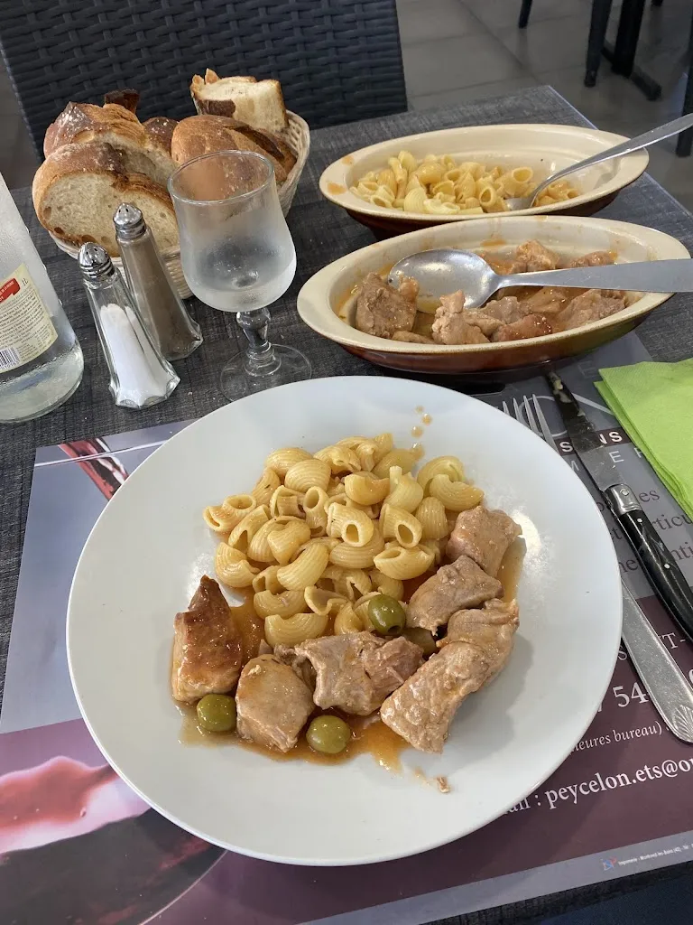 Les Ombrelles - bar restaurant_Montrond-les-Bains_slider_image_3