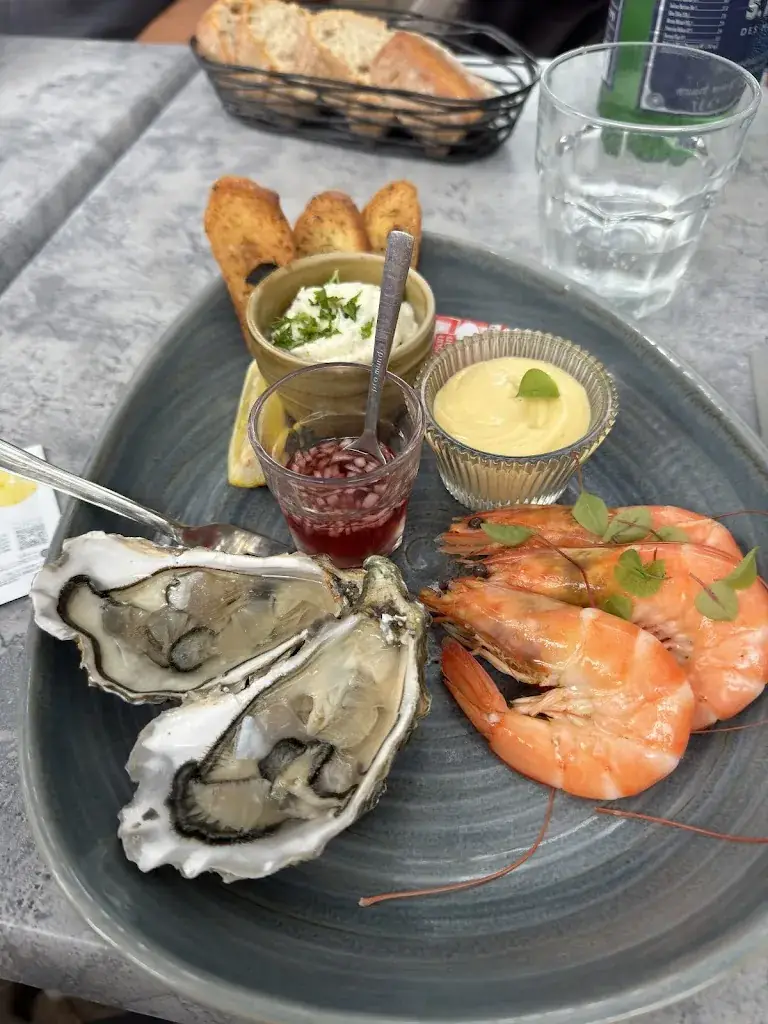 Marine Michel_Hôtel Restaurant La Villa Rose-Marie ** -Terrasse Sous Les Pins à St Brevin_Saint-Brevin-les-Pins_review