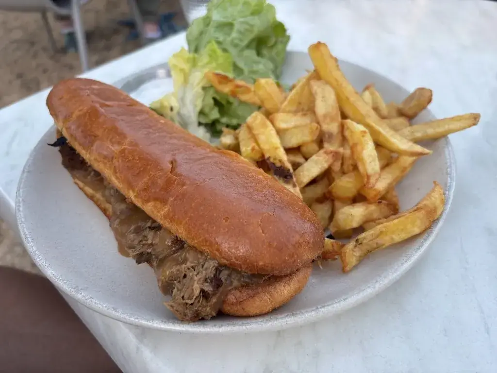 Michael Torbit_Les Piafs_Saint-Brevin-les-Pins_review