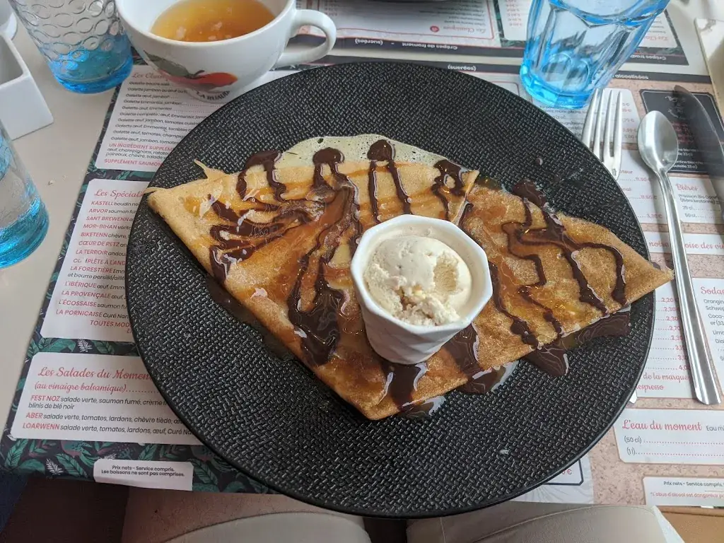 Feico Mol_Crêperie Le Rozell_Saint-Brevin-les-Pins_review