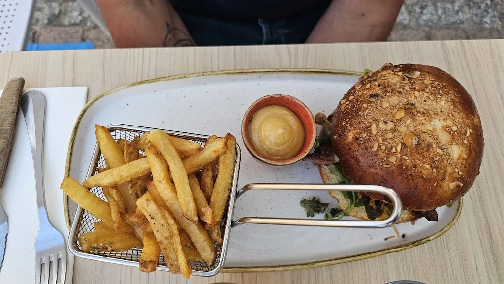 Berengere boue dubreil_MR PATATE . RESTAURANT DE BURGER GOURMET_Saint-Brevin-les-Pins_review