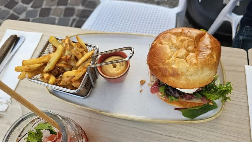 MR PATATE . RESTAURANT DE BURGER GOURMET_Saint-Brevin-les-Pins_slider_image_2