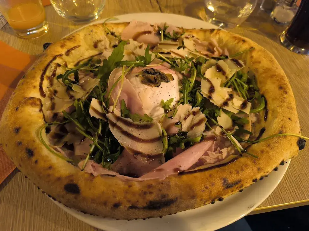 Alexia Jumilly_La Piazza_Montrond-les-Bains_review