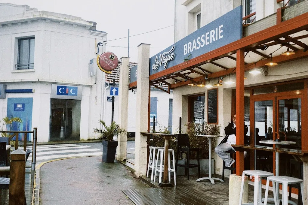 Eugenia Shveda (Eva Shveda)_La Vague_Saint-Brevin-les-Pins_recensione