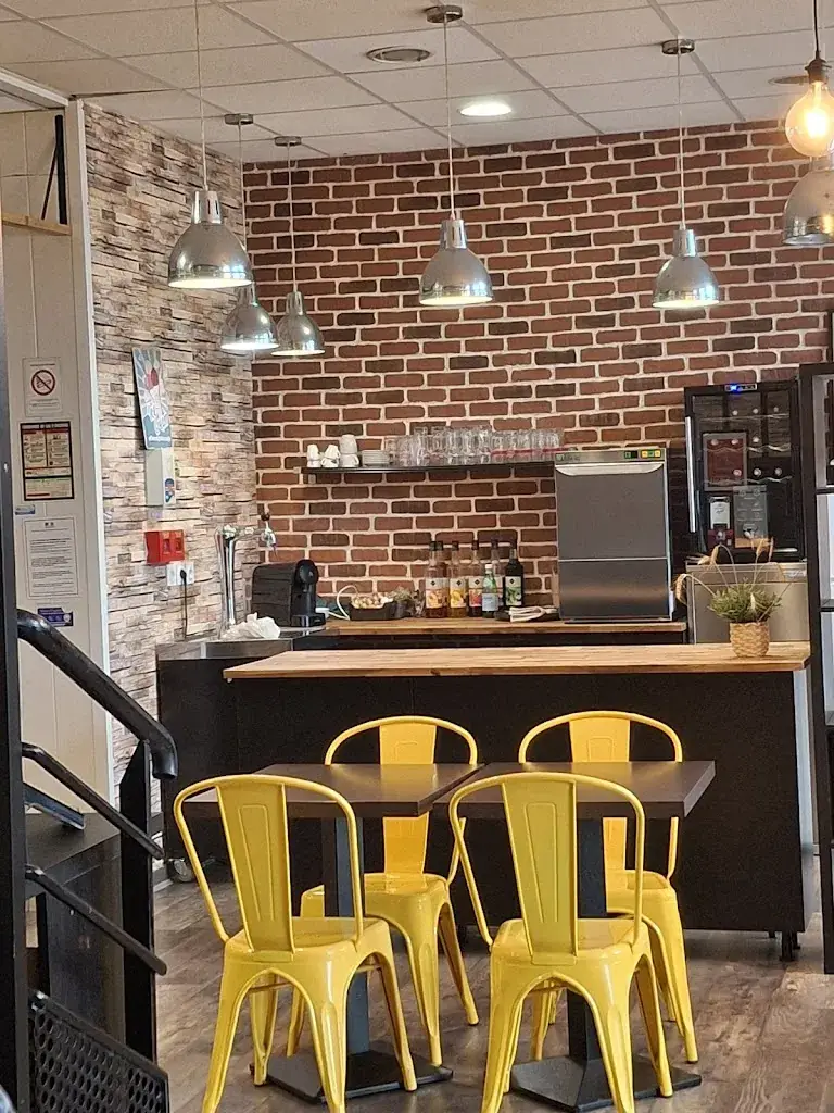 Hélène Fischbach_Le 86_Montrond-les-Bains_review