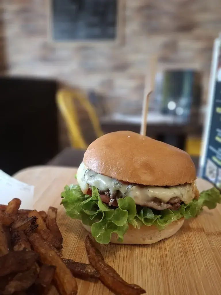 Le 86_Montrond-les-Bains_slider_image_3