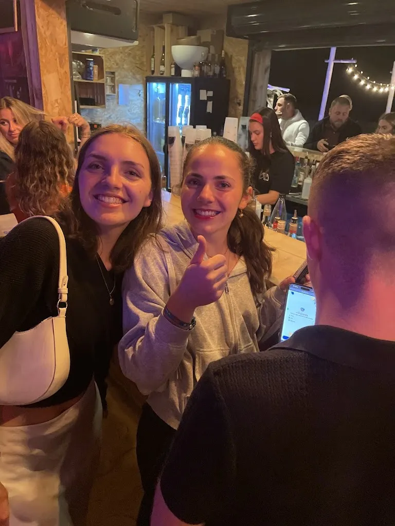 Félix Lebelle_Waves club_Saint-Brevin-les-Pins_review