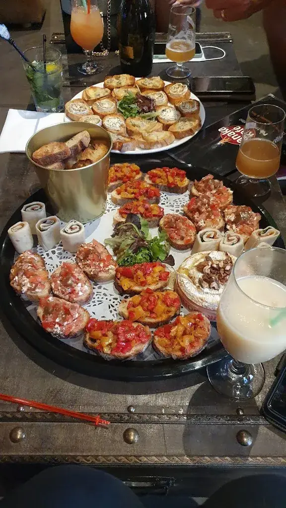 Laetitia Magand_LE SANAKA_Andrézieux-Bouthéon_review