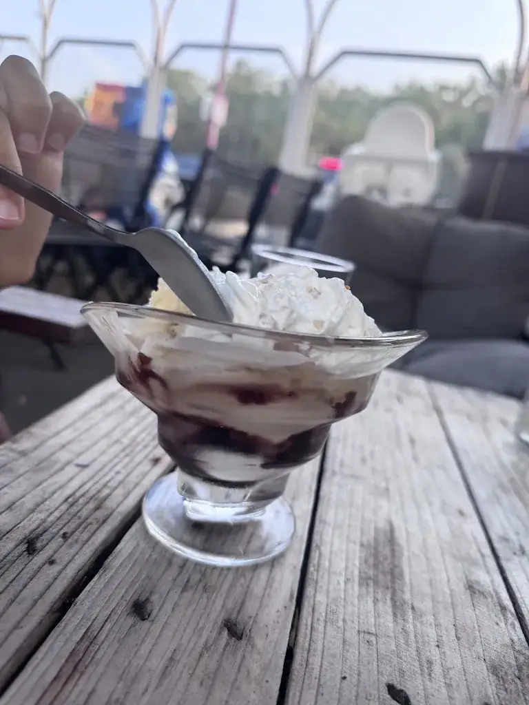 N B_ROUTE 84_Saint-Hilaire-de-Riez_review