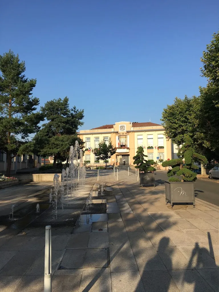 Trini Gyul_Cirius Le Complexe_Montrond-les-Bains_review