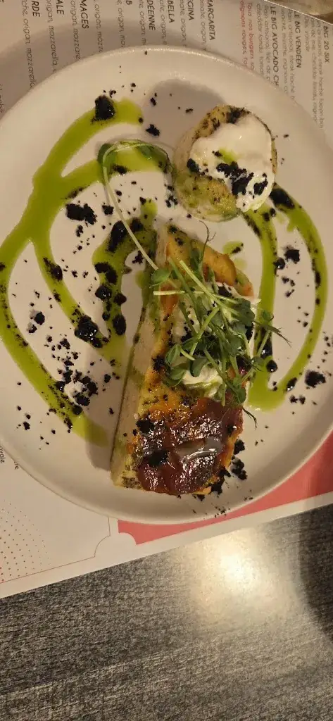 Yvette Tree_Le 20 Six_Saint-Jean-de-Monts_recensione