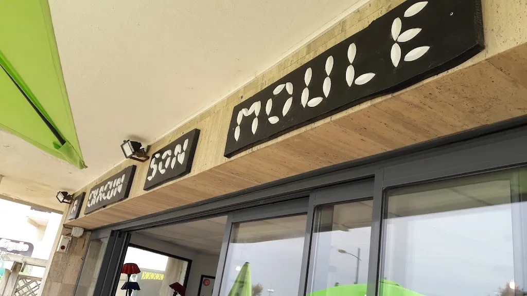 Philip Schirle_À chacun son moule_Saint-Jean-de-Monts_review