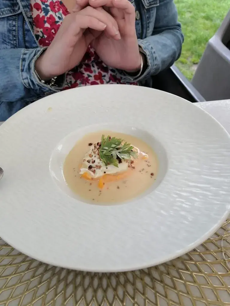 Nathalie Bompas_Auberge Du Moulin_Loire_review