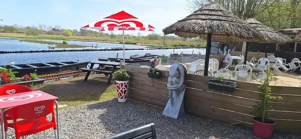 Chez Chantal Et Jacky - Crêperie et Promenades en Barques restaurant in Saint-Joachim