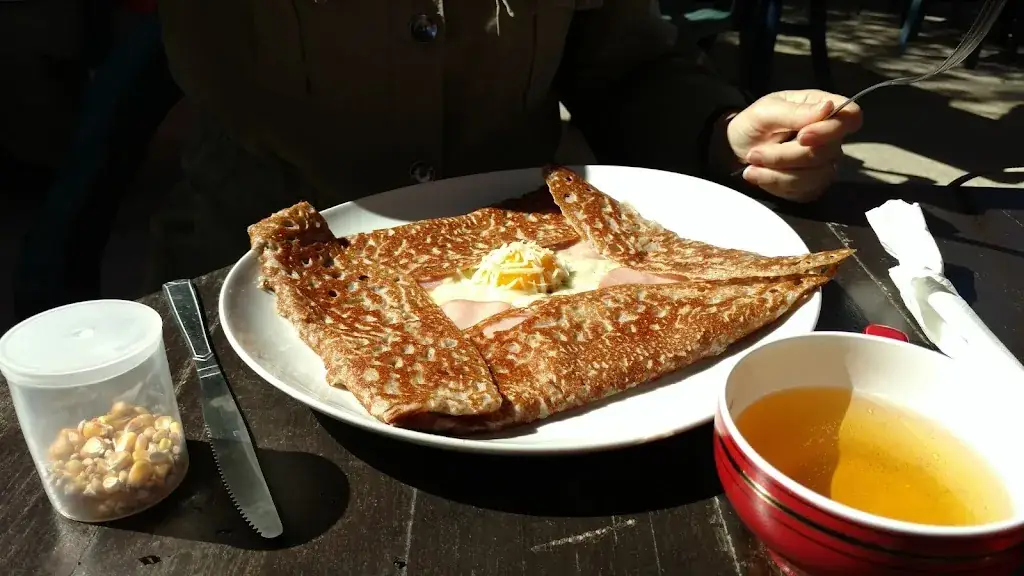 Chez Chantal Et Jacky - Crêperie et Promenades en Barques_Saint-Joachim_slider_image_2