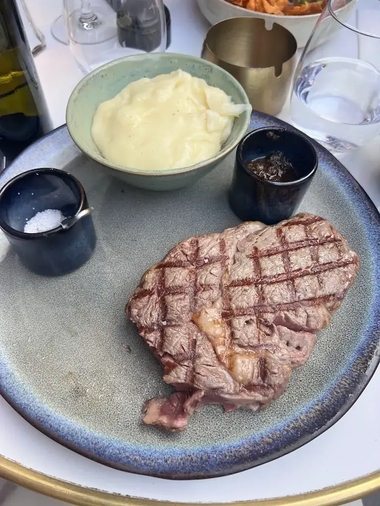 Gilles Chapellon_CAMILA_Paris_Bewertung