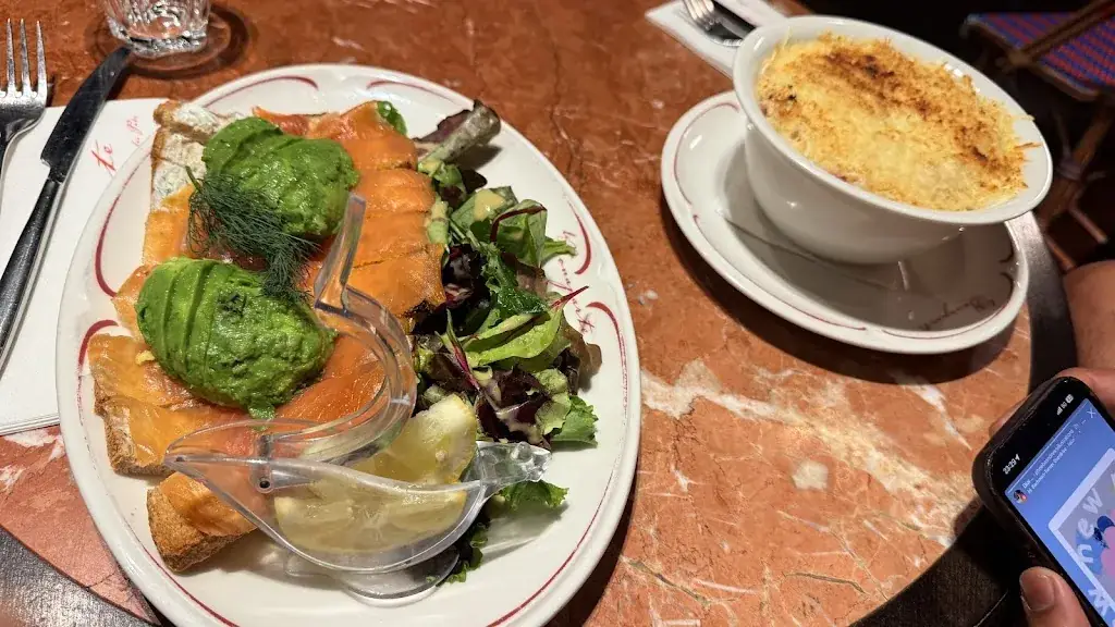 Rajib Ghosh_Le Bonaparte_Paris_recensione