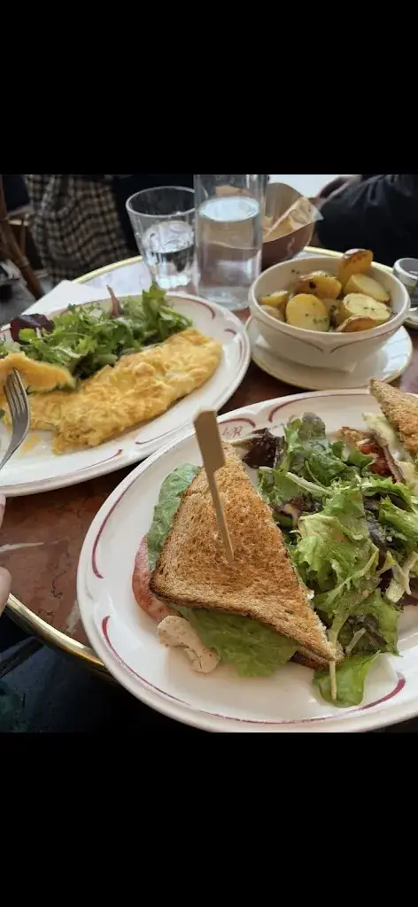 Lorenzo Golino_Le Bonaparte_Paris_recensione