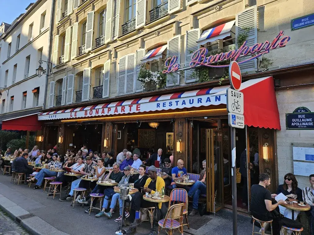 John Evans_Le Bonaparte_Paris_recensione