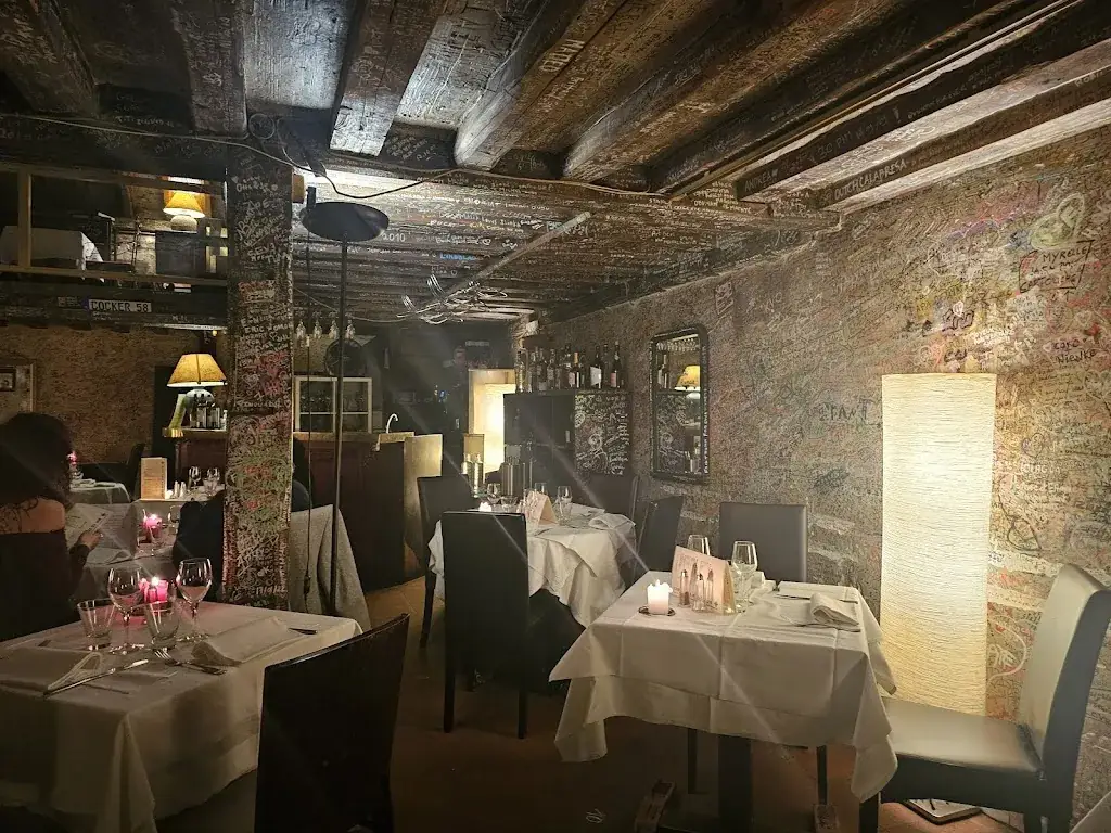 Chez Papa Jazz Club_Paris_slider_image_3