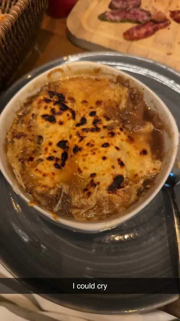 Isabella Diodato_Gueuleton - Saint-Germain-des-Prés_Paris_review