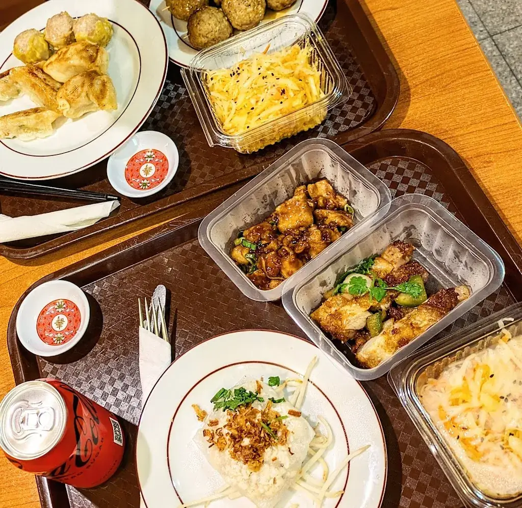 Chez Poon_Paris_slider_image_3