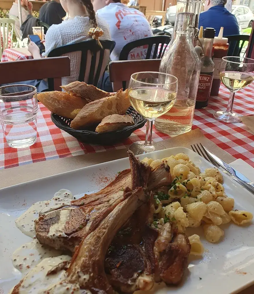 Au Pied de Fouet_Paris_slider_image_3