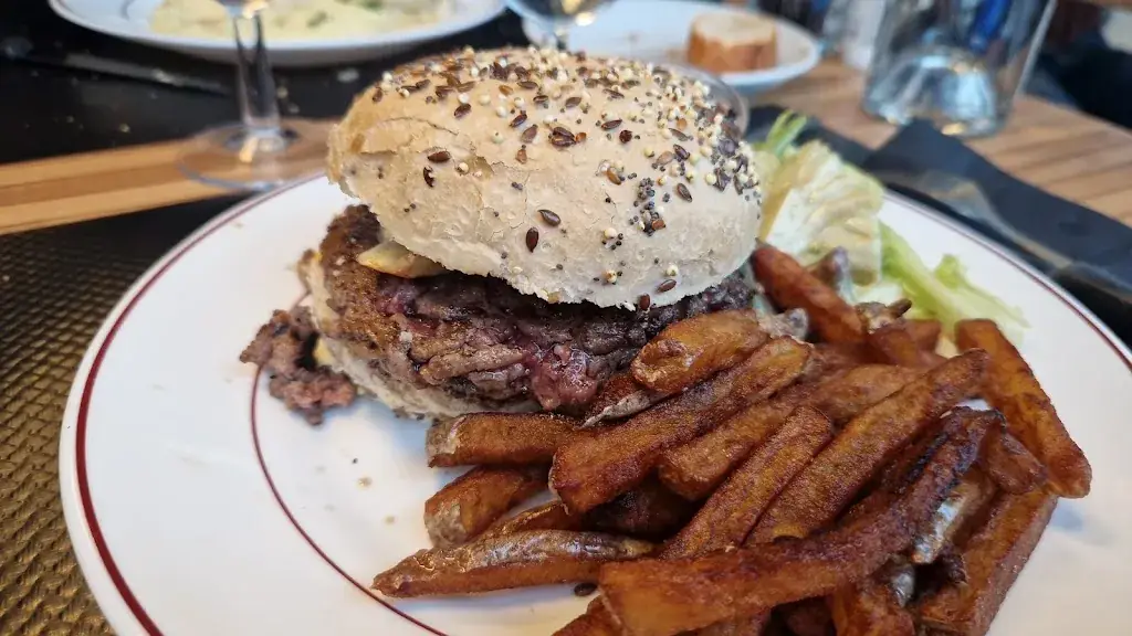 Lappartement Nantes_La cantine d'Embreil_Saint-Julien-de-Concelles_review