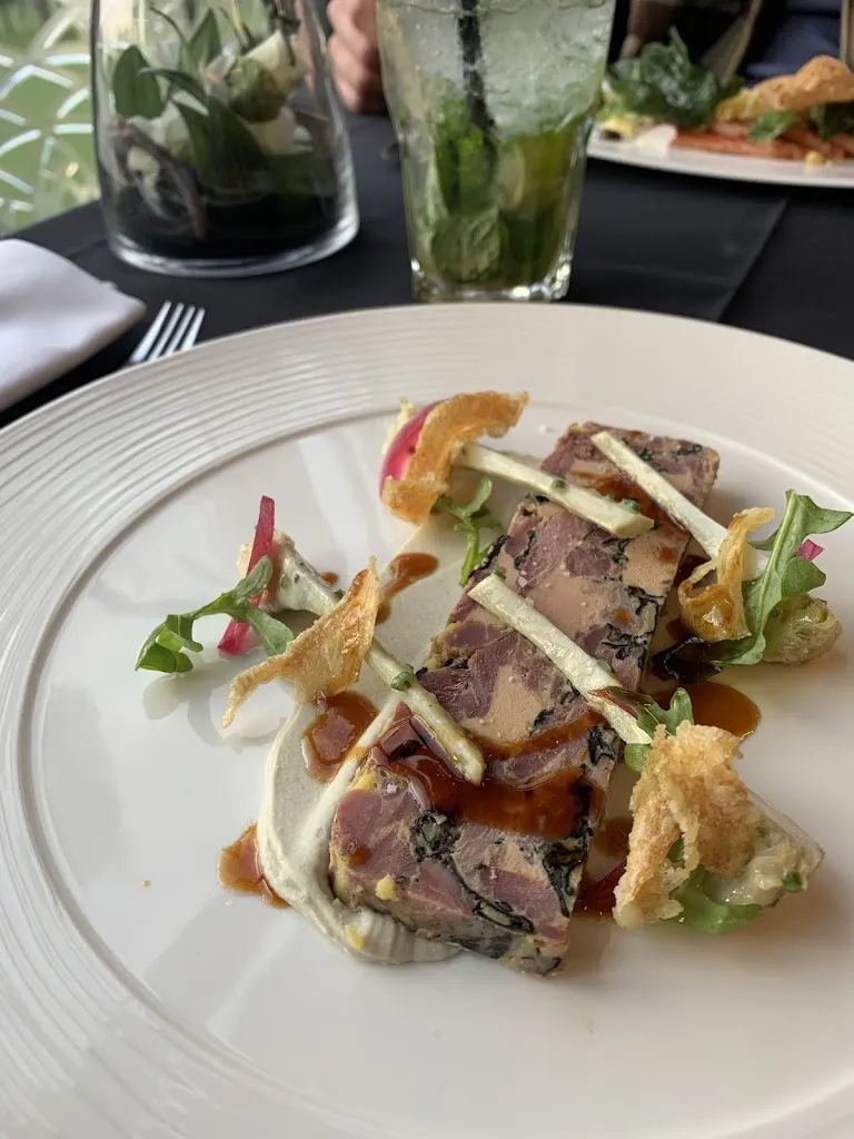 Lucie Sanchez_L'orangerie_Saint-Laurent-sur-Sèvre_review