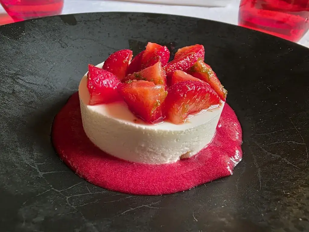 Auberge de la Roche_Saint-Léger-de-Linières_slider_image_3