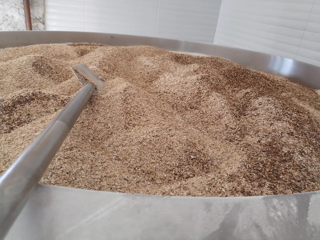 Menu_Brasserie La Poule_Neuville-les-Dames_image_8