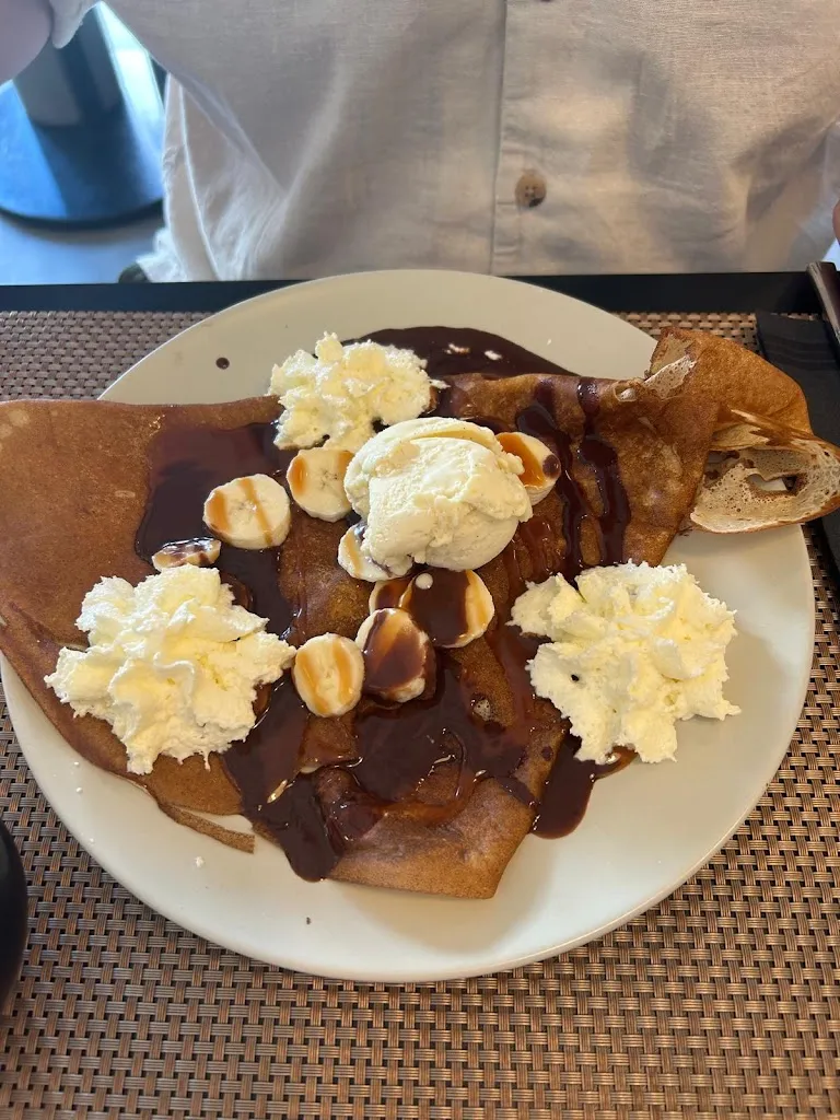 Paul Leighton_La Petite Crêperie_Talmont-Saint-Hilaire_review