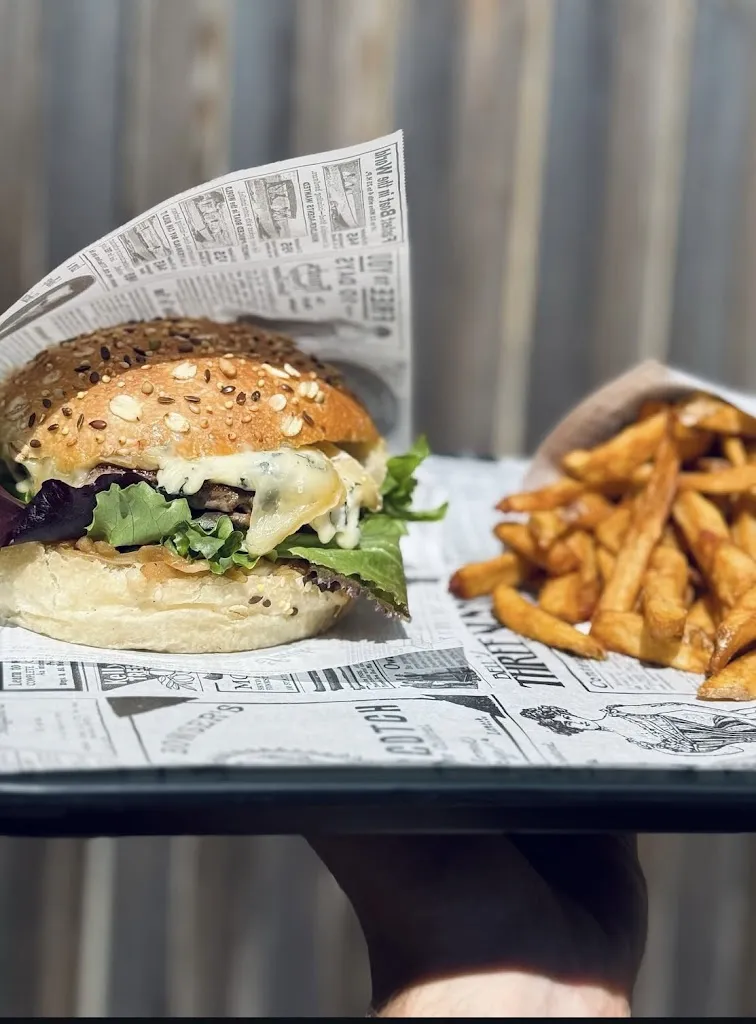 Menu_LE P’TIT COUPLE - Burgers, Pizzas et spécialités Belge sur place/ à emporter_Talmont-Saint-Hilaire_image_7