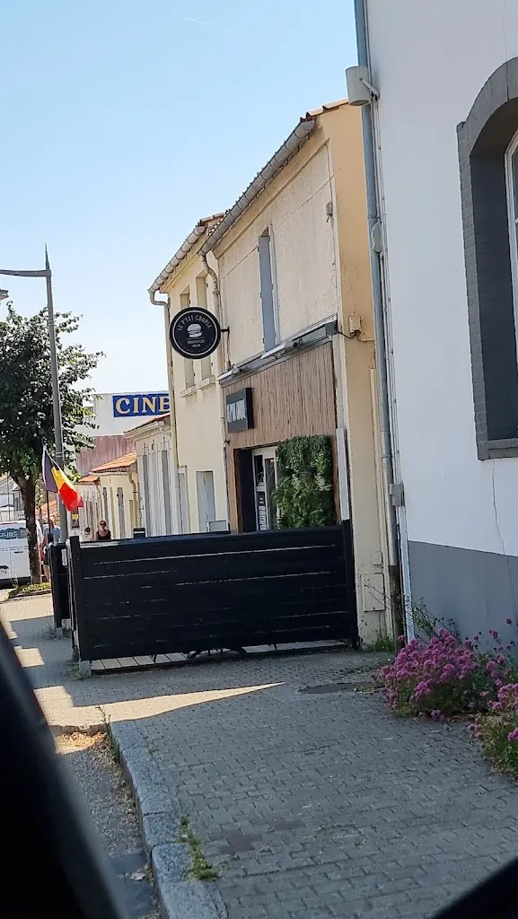 Dexeria_LE P’TIT COUPLE - Burgers, Pizzas et spécialités Belge sur place/ à emporter_Talmont-Saint-Hilaire_review