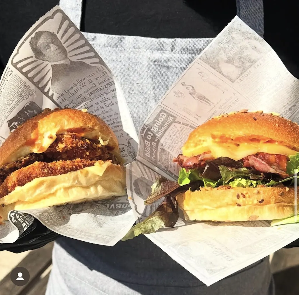 LE P’TIT COUPLE - Burgers, Pizzas et spécialités Belge sur place/ à emporter_Talmont-Saint-Hilaire_slider_image_2