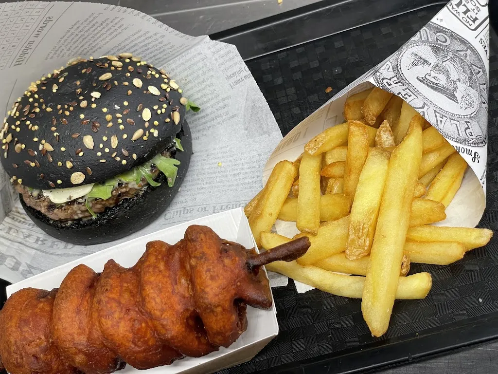 LE P’TIT COUPLE - Burgers, Pizzas et spécialités Belge sur place/ à emporter_Talmont-Saint-Hilaire_slider_image_3