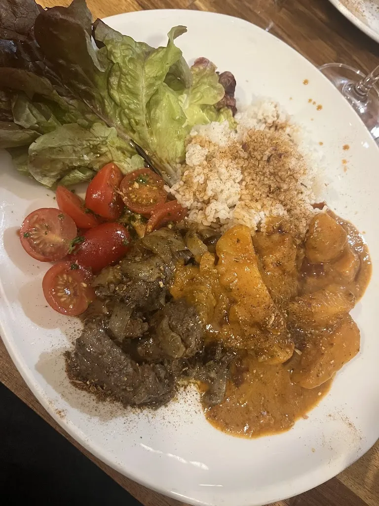 Stéphanie Guillet_Obala_Talmont-Saint-Hilaire_review