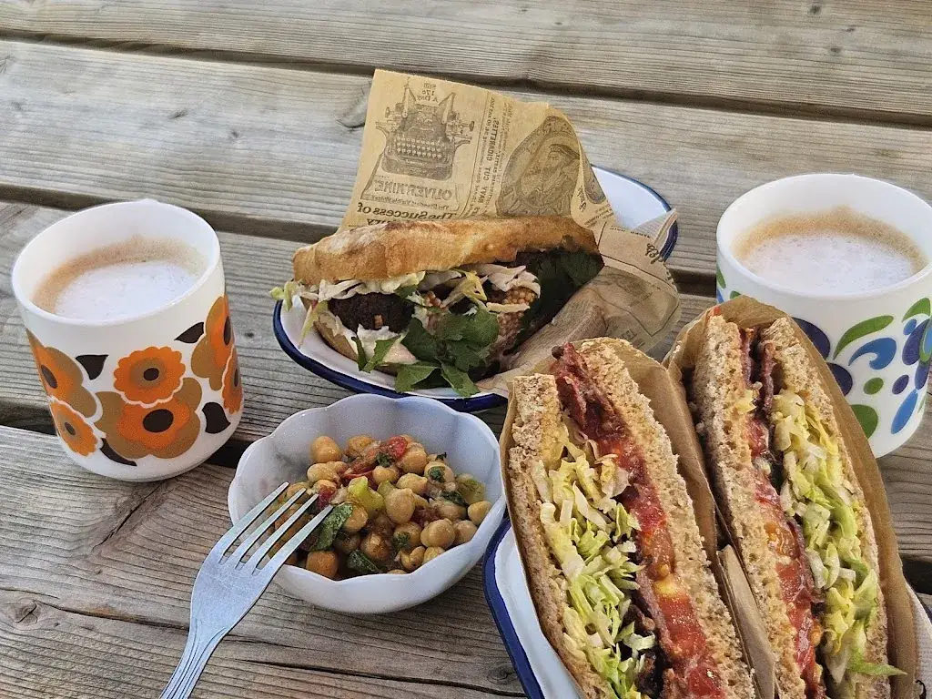 Christian Langpeter_Cyclo-Café La Guitoune_Talmont-Saint-Hilaire_review