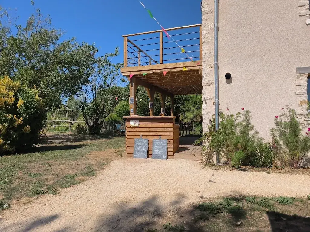 Jeje Sheeva_Cyclo-Café La Guitoune_Talmont-Saint-Hilaire_review