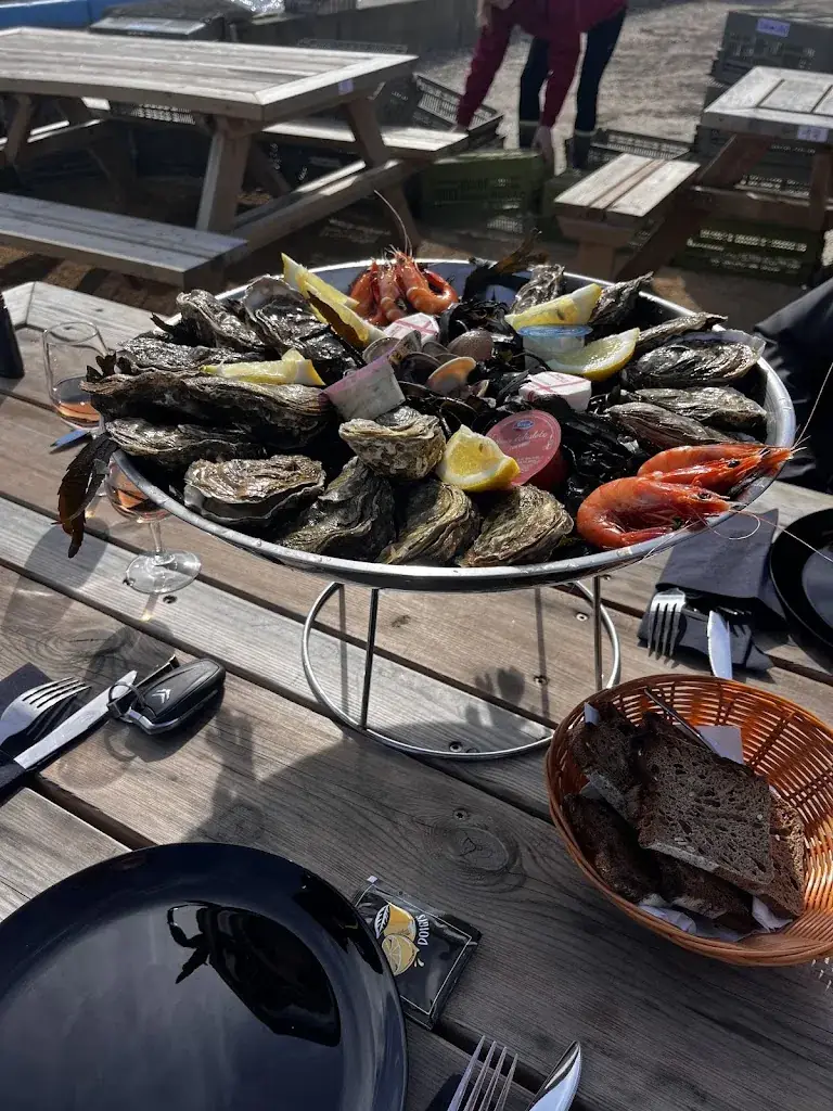 Ashley Lsct_La Cabane du Ptitgas_Talmont-Saint-Hilaire_review