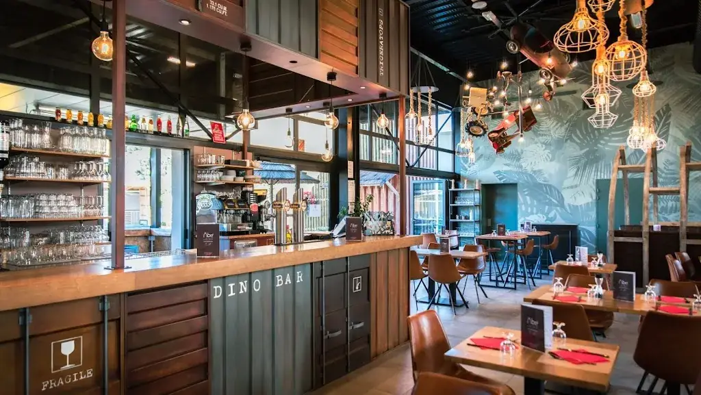 Abri Des Dinos - Restaurant, Crêperie & Location de Salles restaurant in Talmont-Saint-Hilaire