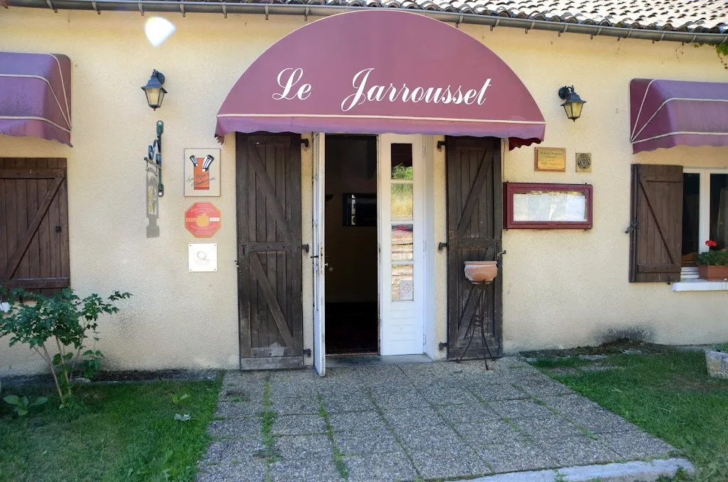 Le Jarrousset restaurant in Virargues